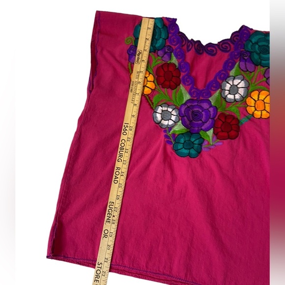 Embroidered Pink Floral V-Neck Top - Picture 14 of 14